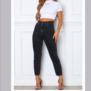 White fox boutique Drive Me Crazy Cropped Jeans Vintage Black